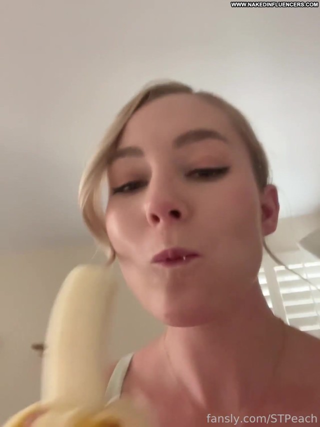 21564-lisa-peachy-youtube-sexy-cosplay-turned-deepthroat-video-sexy-video